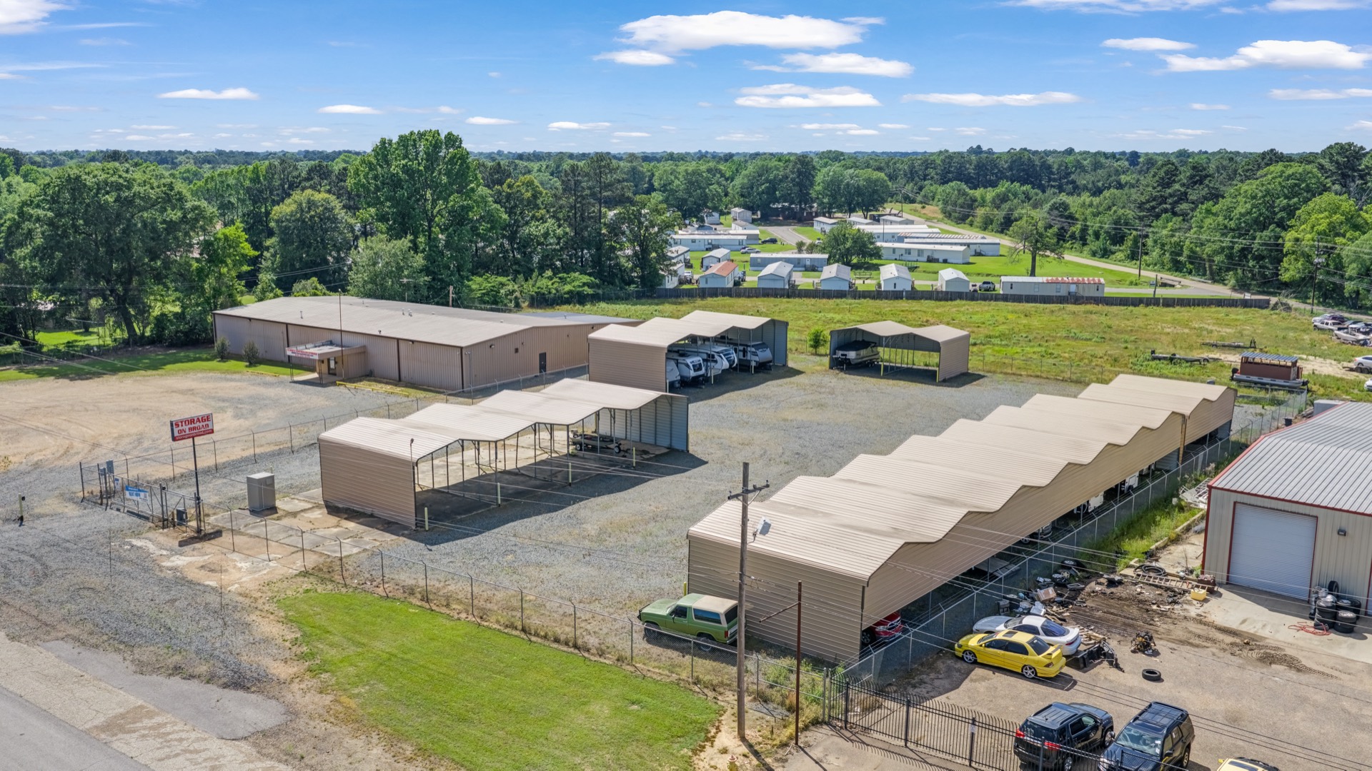 Aerial view of the Storage on Broad facility in Texarkana, Arkansas